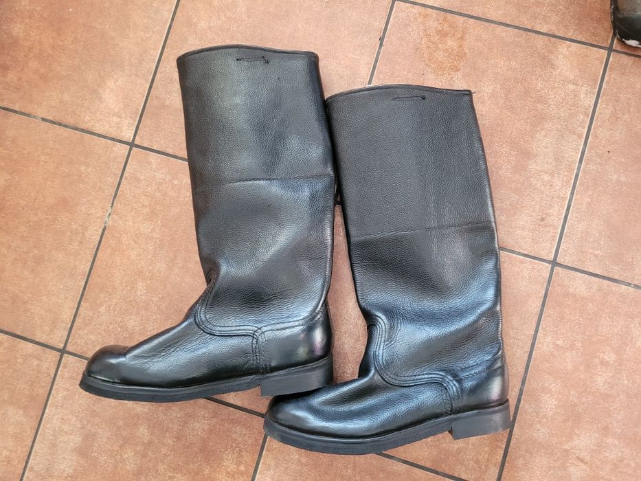 Buty skórzane, nowe,  męskie, mogą być  konne