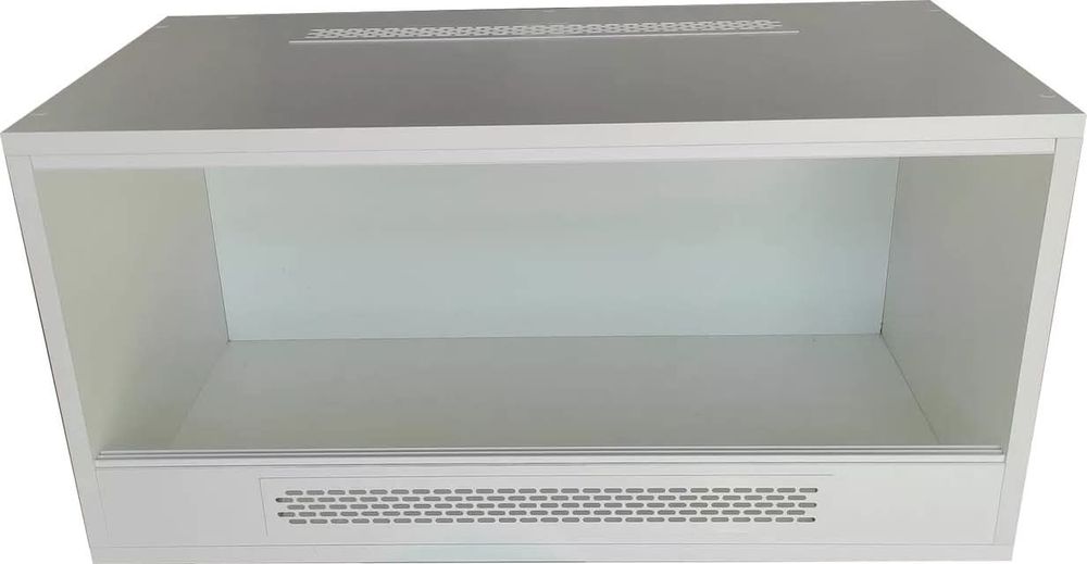 Terrarium na zamówienie, terrarium z wystrojem z plyty
meblowej.