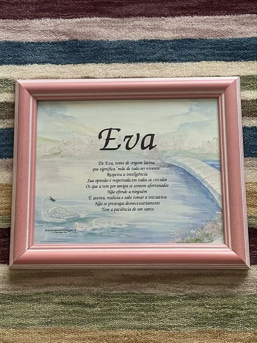 Moldura com atributos nome Eva