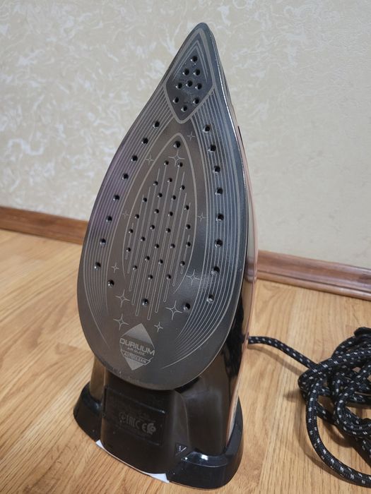 Потужна Праска Tefal Ultimate Pow з металлокерамічною підошвою