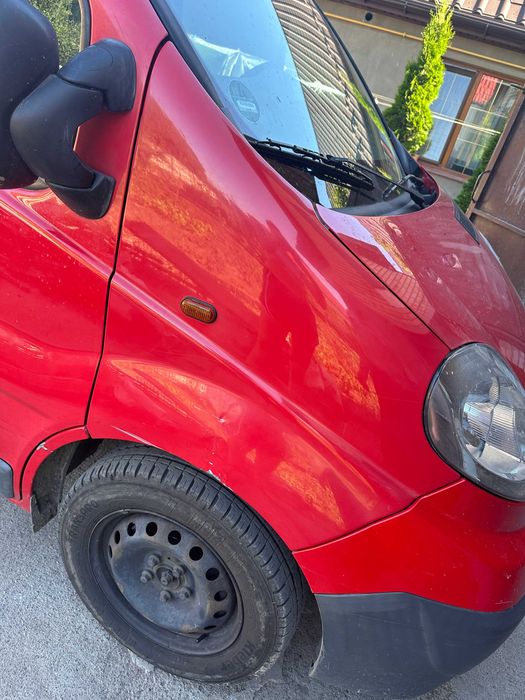 Крило праве переднє