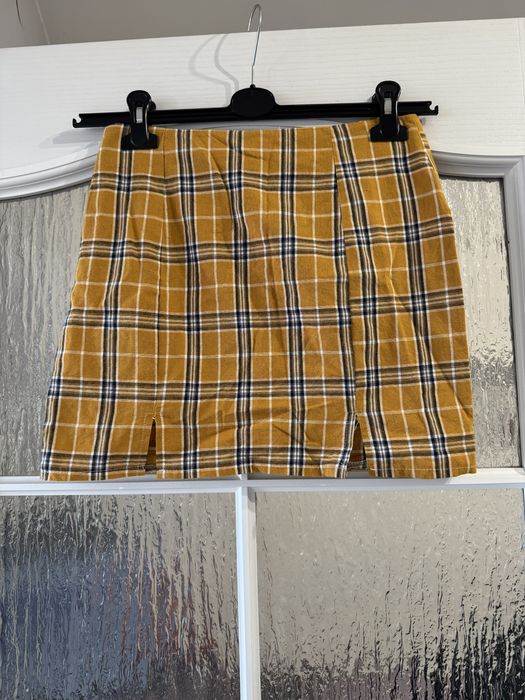 Krótka spódniczka w kratkę