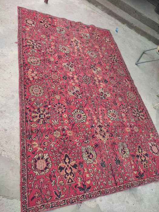 Продам ковер величезний.теплий,товстий і натуральний бо з часів СССР.