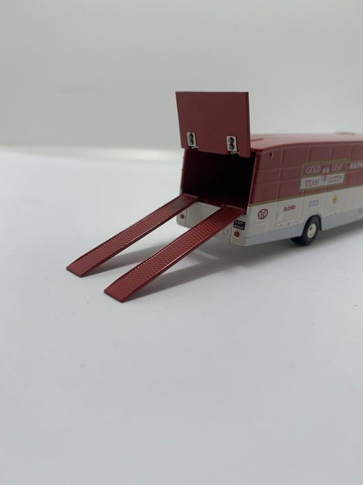 AEC Lotus Renntransporter Gold Leaf Schuco Piccolo 1:90