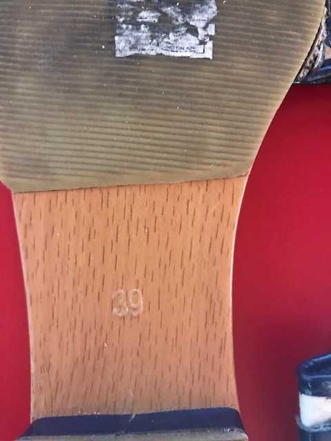 Sandálias Natura novos