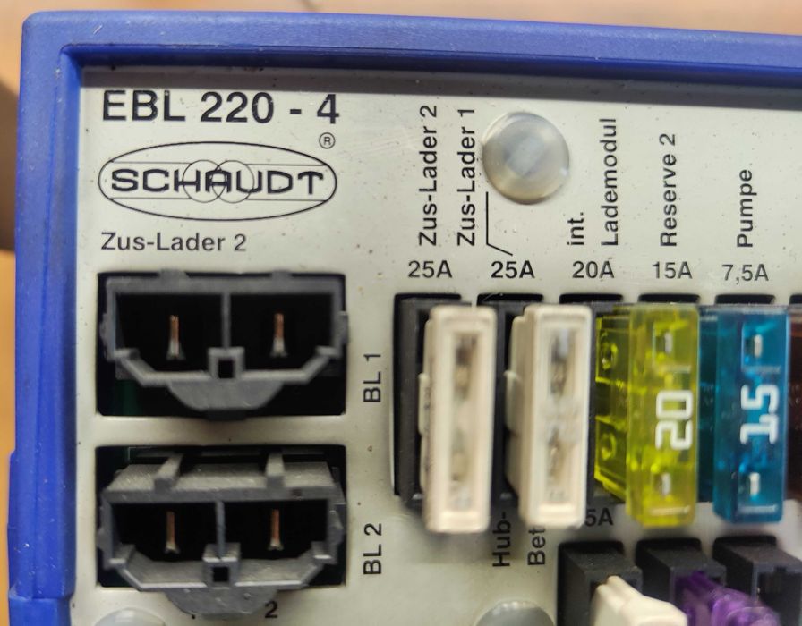 Energolblok elektroblok zasilacz do kampera SCHAUDT EBL 220-4