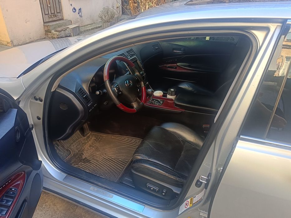 Продам Lexus GS300