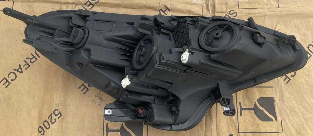 oticas frontais ESQ/DT opel corsa E (X15)