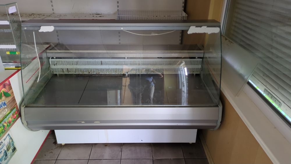 Продам холодильные витрины б/у