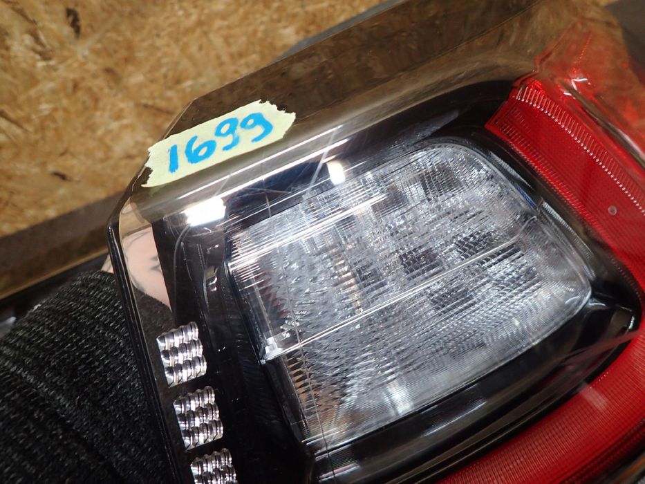 Lampa lampy tył prawa jeep cherokee kl led lift 18