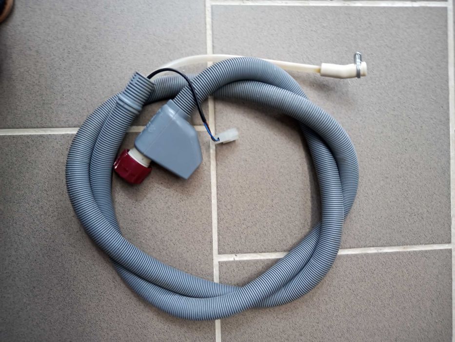 Elektrozawór od zmywarki Amica ZIM 468E.