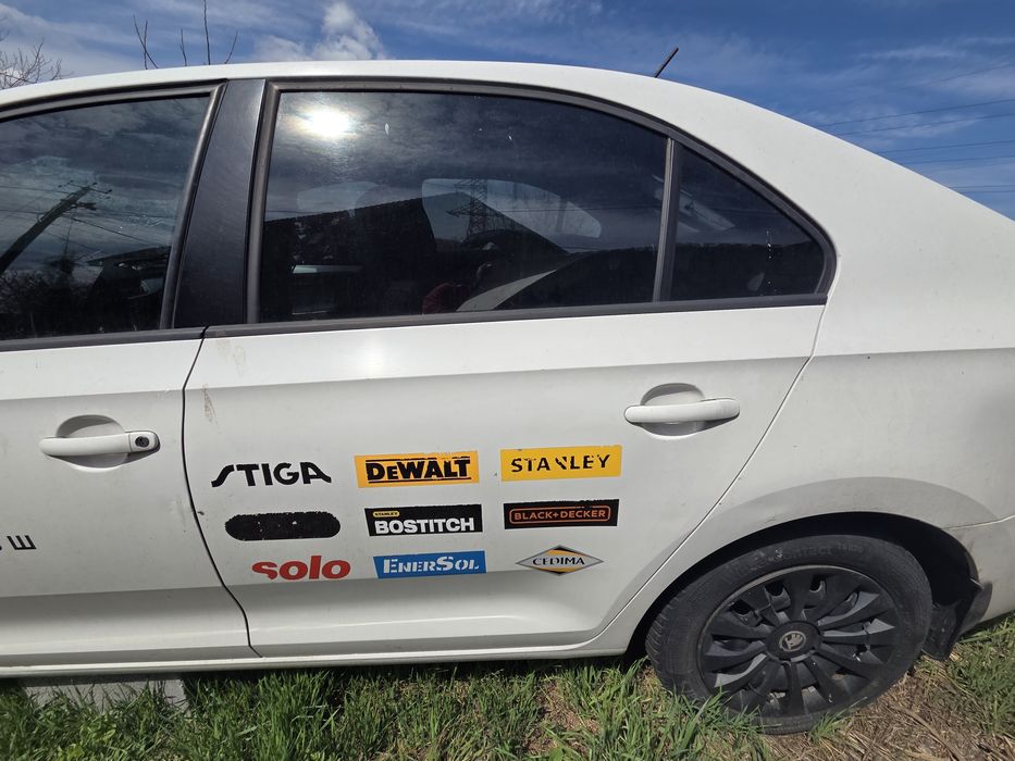 Дверь Skoda Rapid Seat Toledo VW Polo