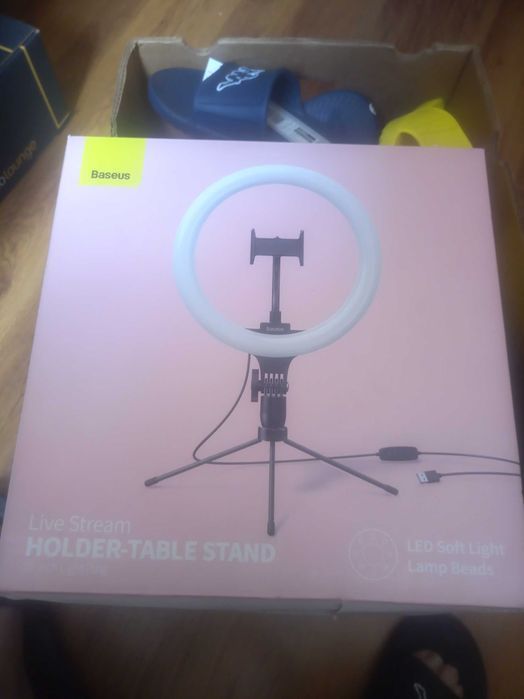 nowa lampa pierscieniowa baseus