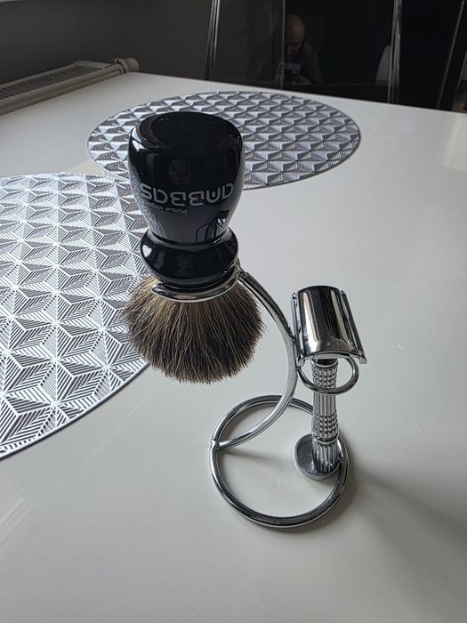 Maszynka  Shlyuz ,pedzel anbbas borsuk+ stojak CZYTAJ OPIS