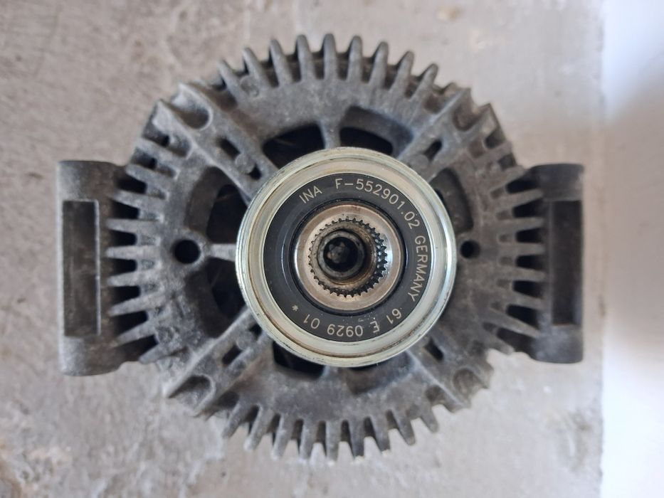 Генератор Mercedes Benz Vito 109 Valeo A6461541102 180A