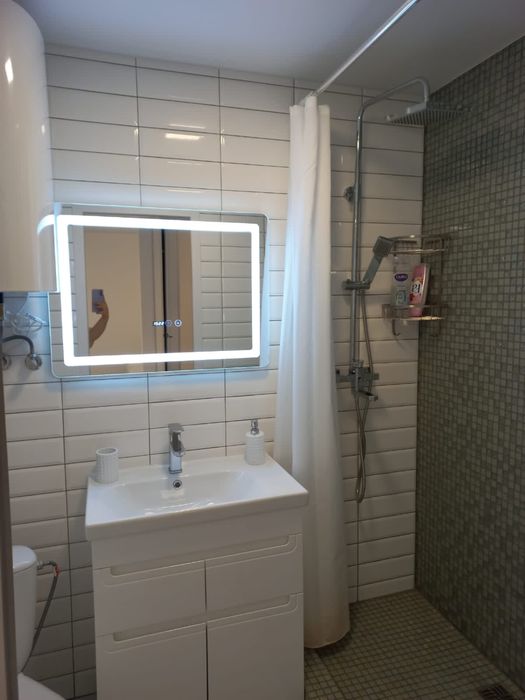 подобова оренда однокімнатної квартири студія на Надії Олексієнко