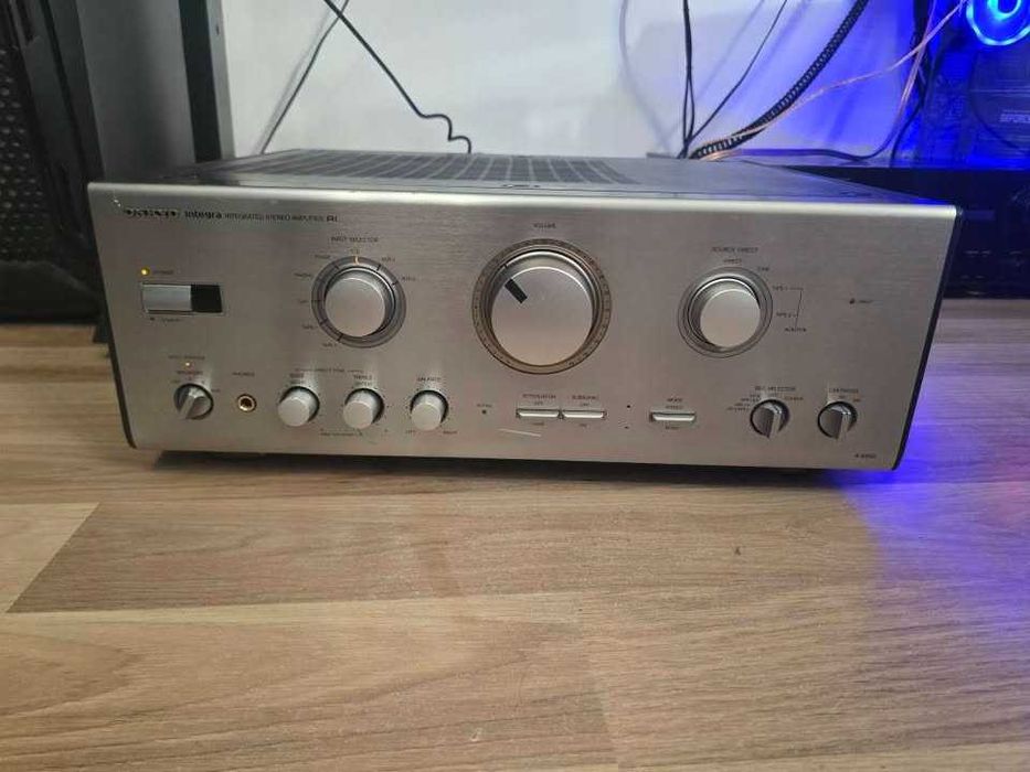 Wzmacniacz Onkyo Integra 8850