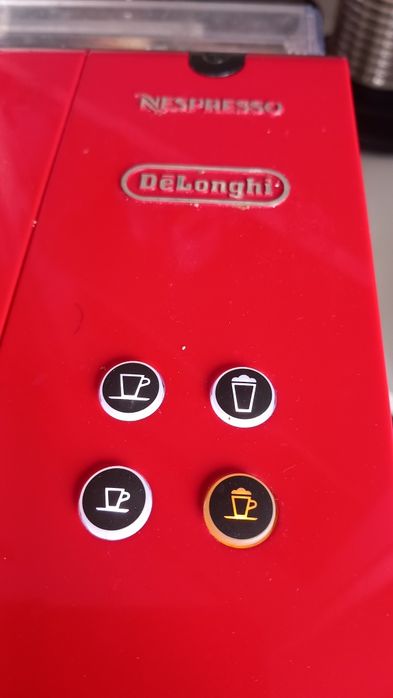 Máquina de café Nespresso _ DeLonghi