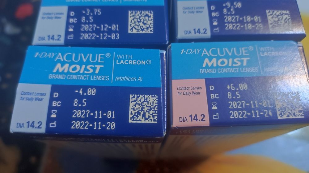 Лінзи контактні acuvue moist одноденні