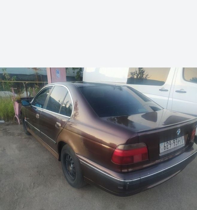 Продам БМВ Е39 на М51В25 механика