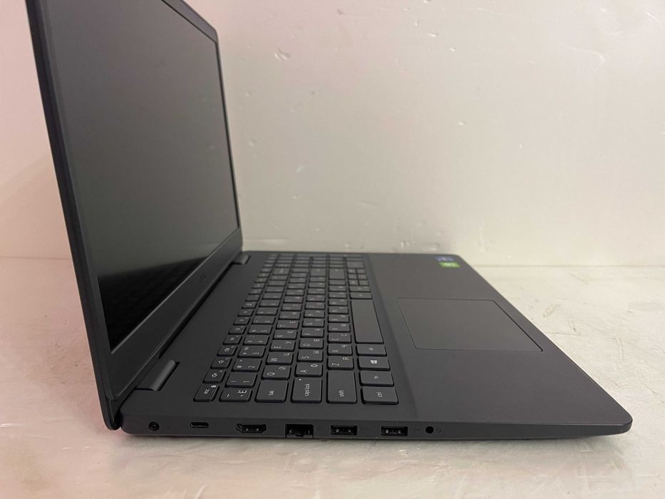 Игровой СВЕЖАК!! DELL 3500 / Core i7 1165G7 11" покол / GeForce MX330 / GDDR5