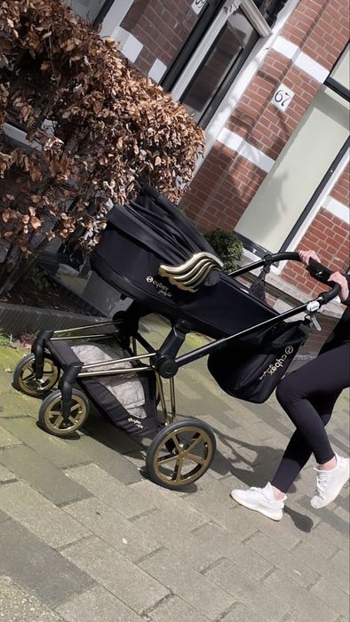 Gondola cybex by Jeremy  Scott  priam 4.0