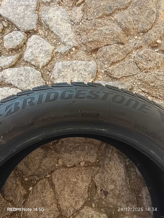 Pneus em ótimo estado