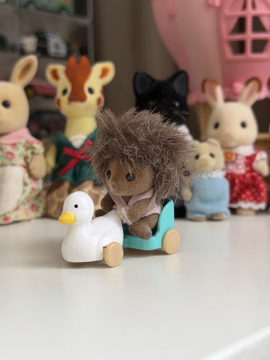 набір колекційних фігурок та аксесуарів від бренду Sylvanian Familie