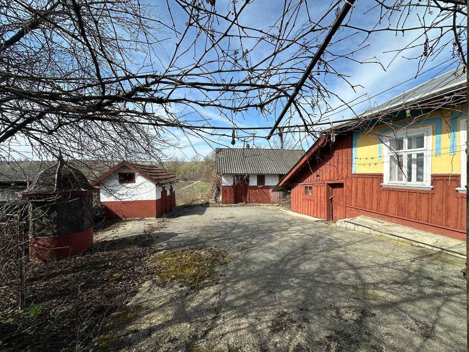 Продається будинок в с. Устя