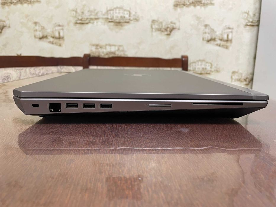 Ноутбук 17 FHD IPS HP Zbook 17 G5 (Xeon E-2176M/16Gb/512/Quadro P4200)