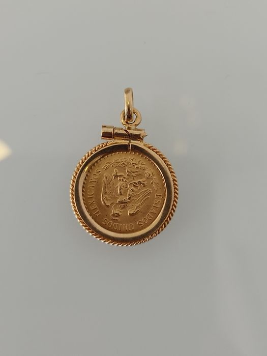 Moeda 2,5 pesos mexicanos de toque 900 com aro de 19,2kt