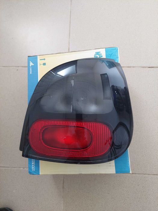 farolim traz drt NOVO Renault scenic