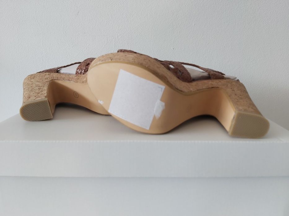 Sandały korek słupek brązowe ażurowe 37 letnie