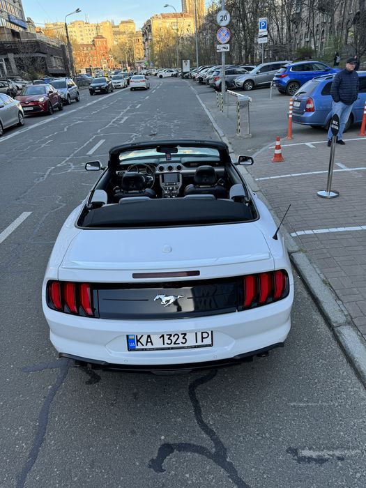 Ford Mustang 2020 VIN 1FATP8UH5L5136581 фото оголошення 5 з 17