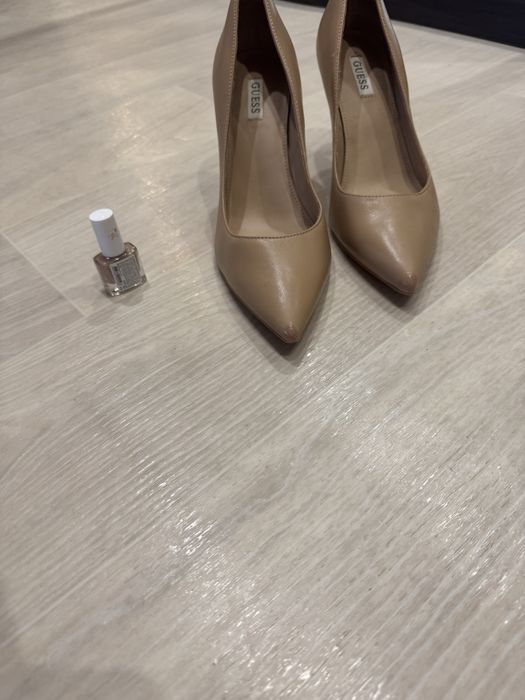 Туфли женские GUESS