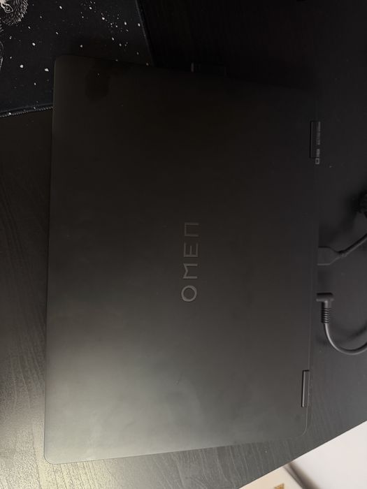 HP OMEN- RTX 5060 8GB- Ryzen 9 840HX-32GB RAM DDR5-1TB SSD- 144hz