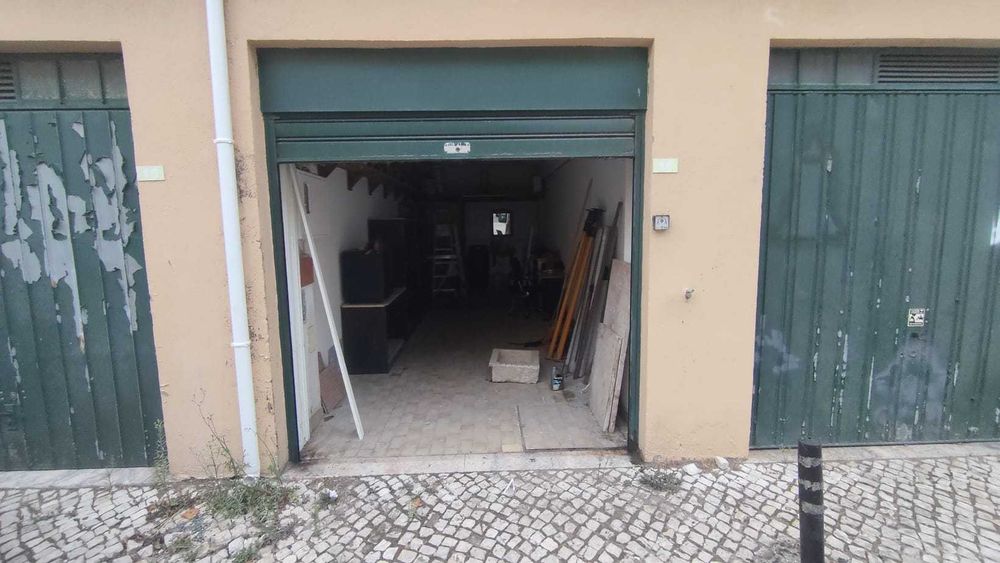 GARAGEM BOX MASSAMA, Rua da milharada,arrenda-se