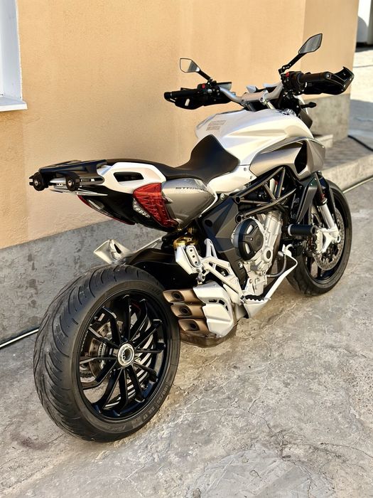 Mv agusta stradale 800 2018г.