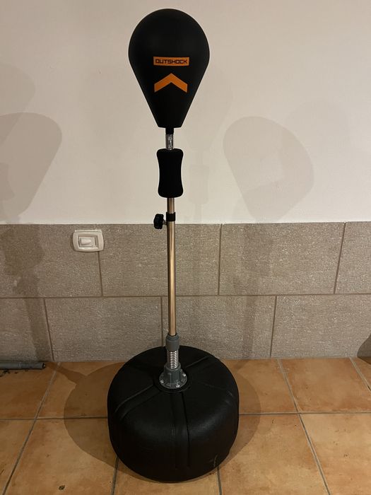 Punching ball ajustável