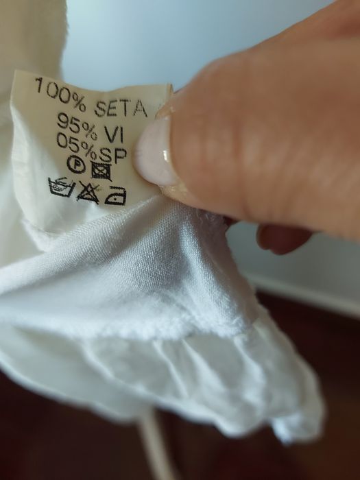 Vestido Italiano Branco de Folhos de Seda - Tam° M