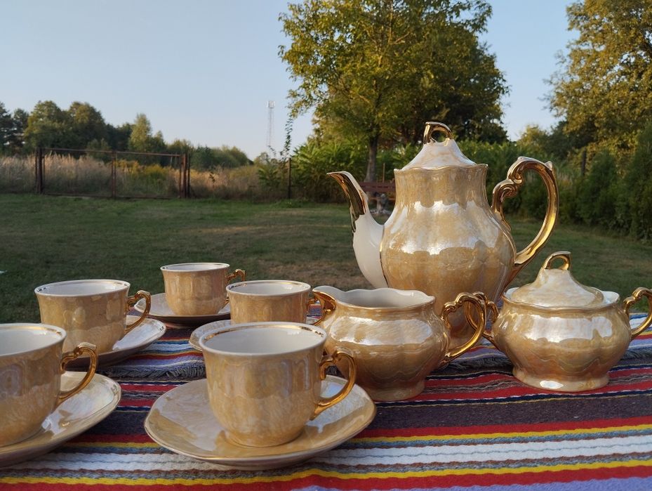 Serwis kawowy złocony, porcelana Chodzież PRL