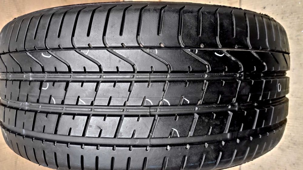 Шини 275/35R21. Pirelli Pzero. Німеччина
