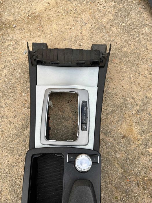 Consola central mercedes W204