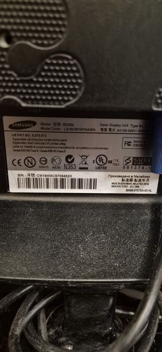 Monitor Samsung SyncMaster 933.  18.5cala
