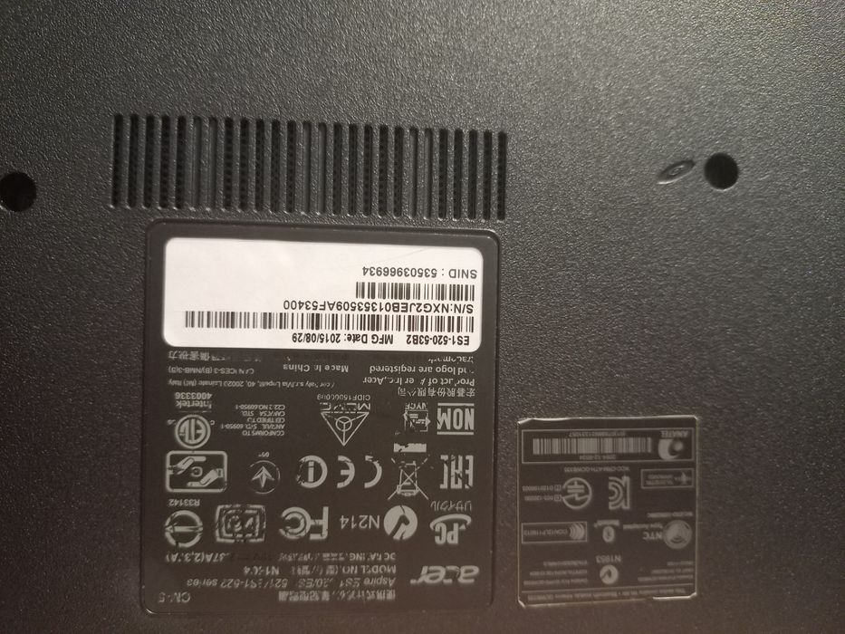 Acer para peças com carregador