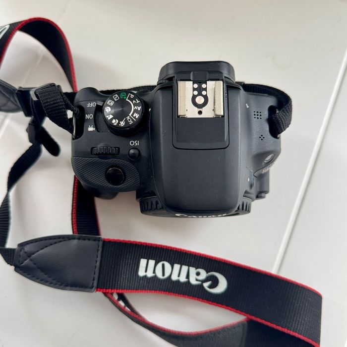 Canon EOS 100 D rigorosamente nova