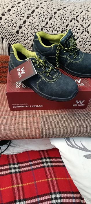 Sapatos de biceira aço n39 novos em cx