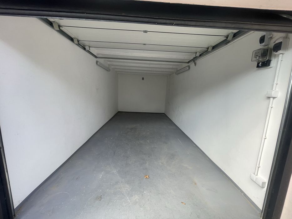 Oferuje do wynajmu garaz 16,0 m² murowany, szeregowy na Bartodziejach ul. M.C. Skłodowskiej 25 - Widok 3