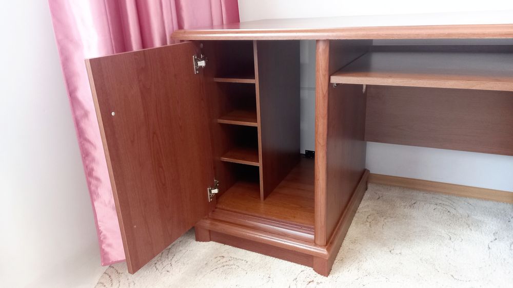 Стіл компьютерний / керівника / Gerbor