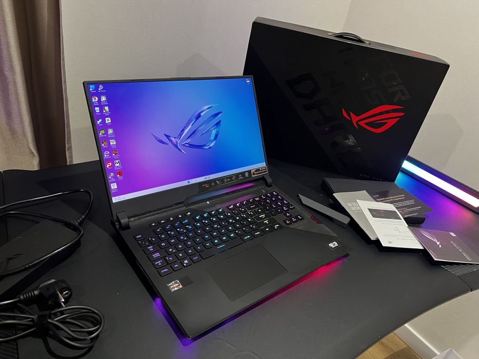 ЖИР Ігровий ноутбук Asus ROG Strix G733Q / 17,3" Ryzen 9 RTX 3080 игро